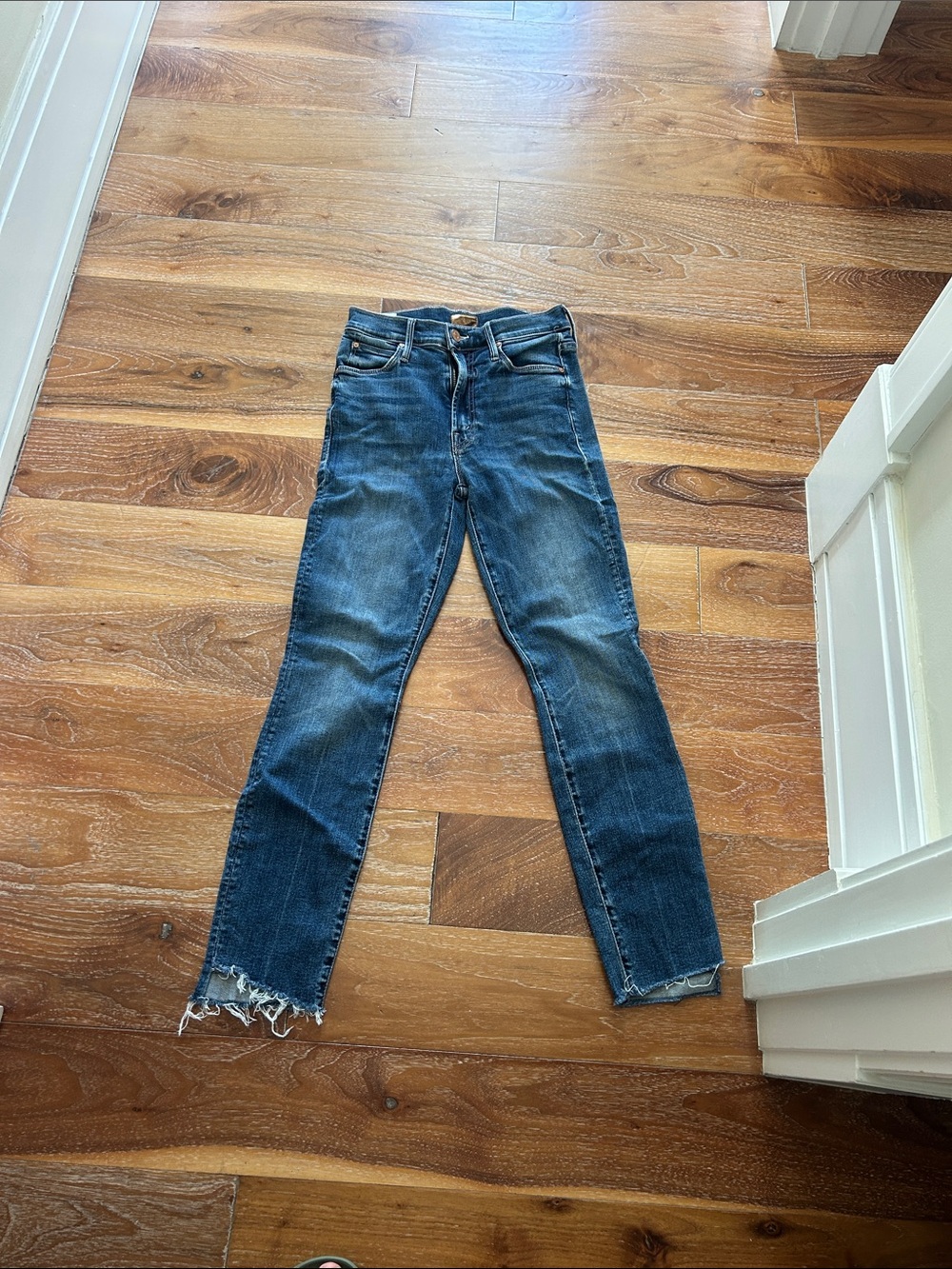 MOTHER Blue Cropped Raw-Hem Jeans
